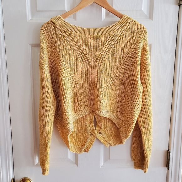 EXPRESS Cropped Front Cut Out Open Back Sweater Size XS - Picture 1 of 5